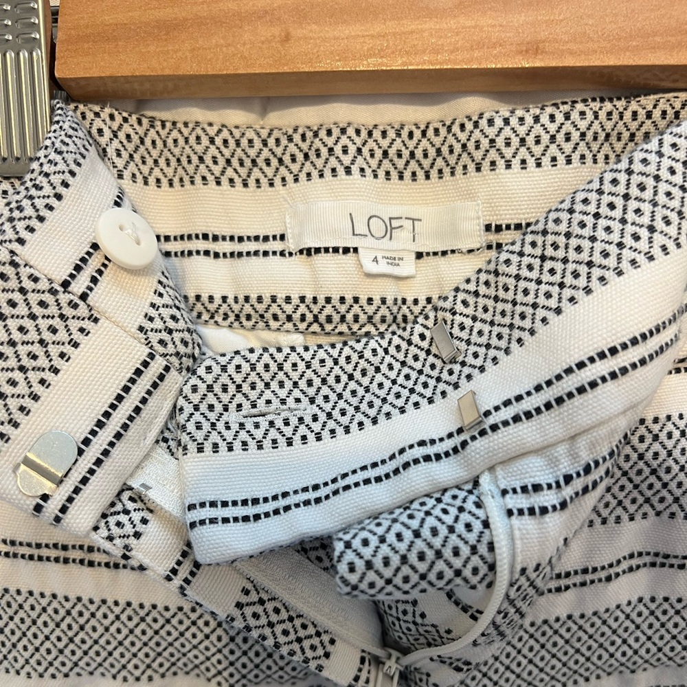 Loft Riviera Shorts - Picture 4 of 4